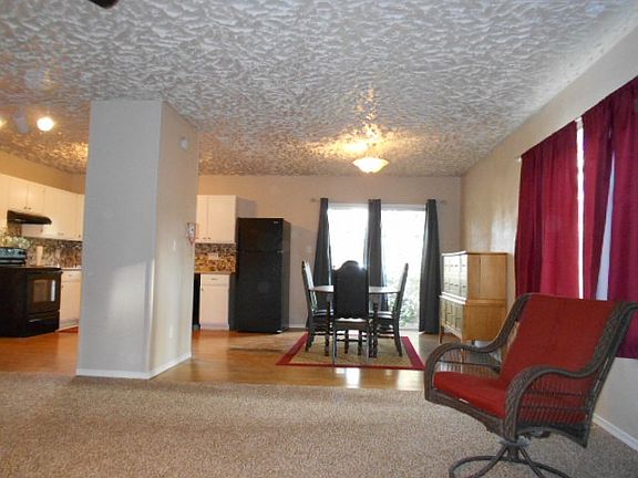 4th image of 6028 N Normandie St