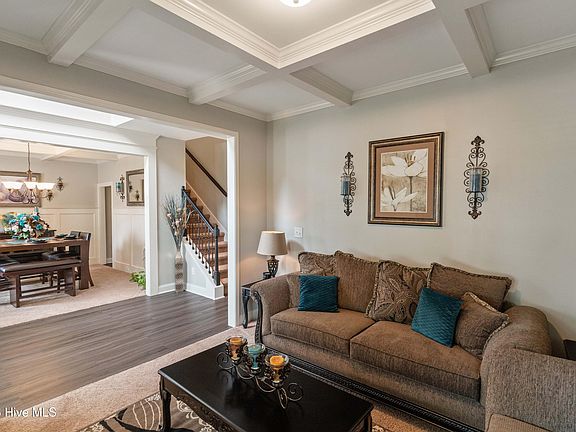 5th image of 1425 Calumet Drive