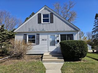 3632 S 33rd St, Milwaukee, WI 53221