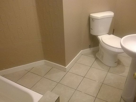 4th image of 1402 W Crawford St APT 10