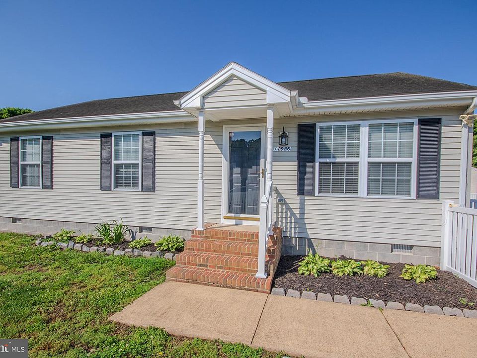 1st image of 11956 Robyn Ln