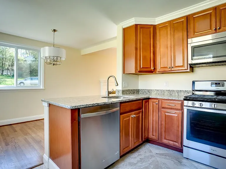 3621 Terrace Dr — Photo 7