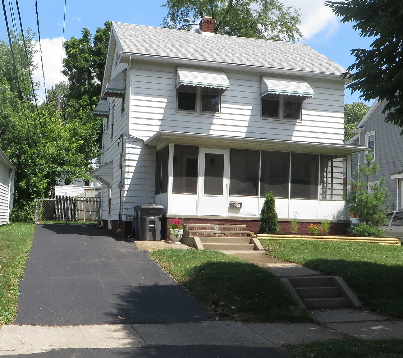 1352 Royalton Rd photo 1