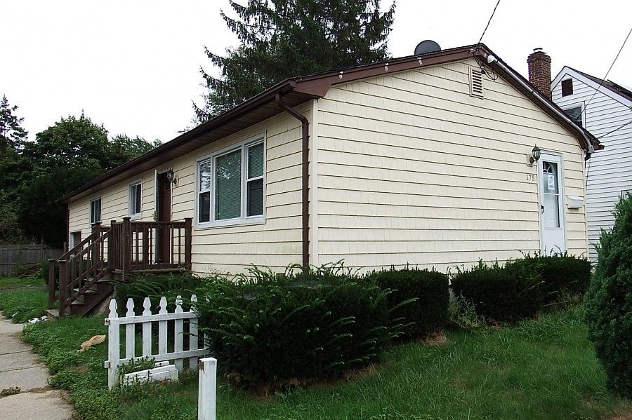 2nd image of 175 Belmont Ave