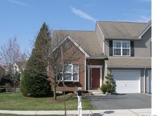 1620 Cambridge Dr, Macungie, PA 18062
