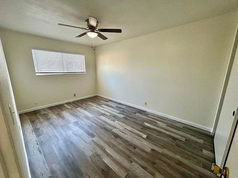 2605 Madison Ave #5 — Photo 9