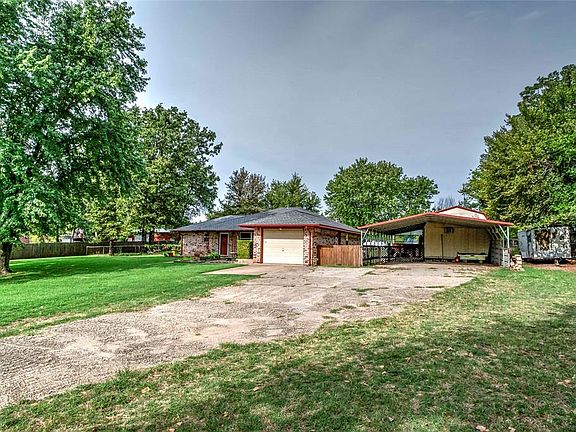 5th image of 121 Meadow Ln