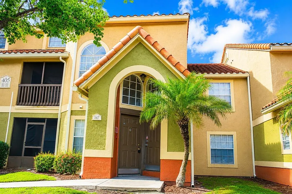3 bed, 2.0 bath, 1246 sqft, $1,800 — Photo 3