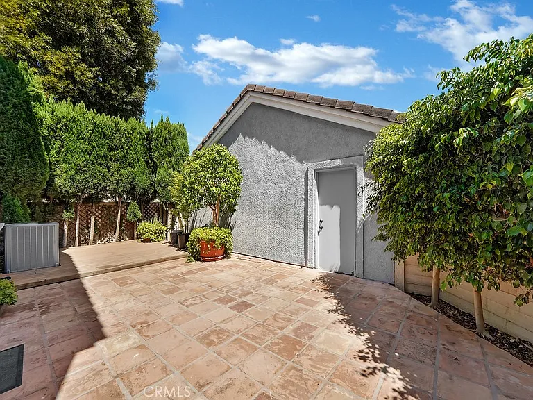 356 E Yale Loop — Photo 15