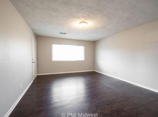 813 Riverside Dr, Greenwood, IN 46142