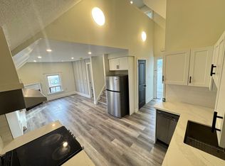 238 George St #4, Hamilton, ON L8P 1G1