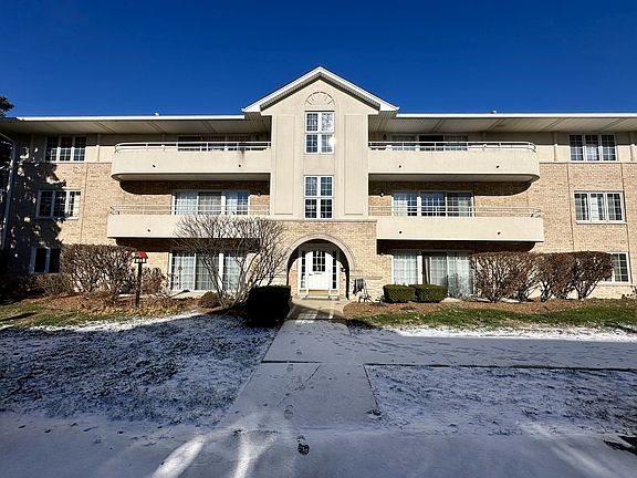 3rd image of 10832 S 76th Ave Unit 2-3