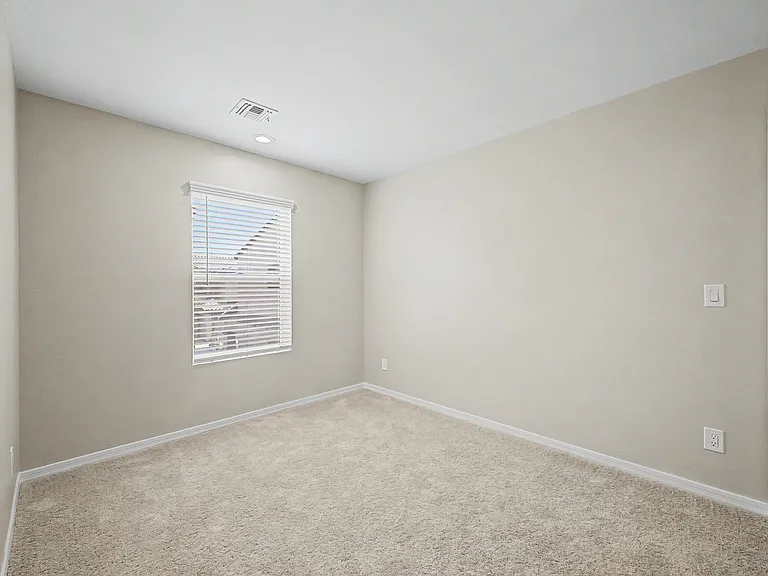 3010 N 37th St #4 — Photo 17