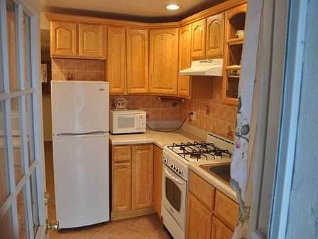 4th image of 8854 19th Ave
