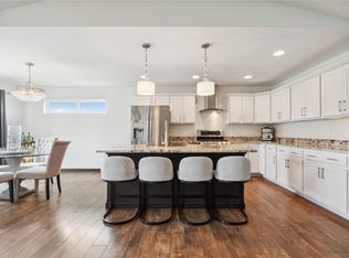 6227 Hoover Trail Rd SW, Cedar Rapids, IA 52404