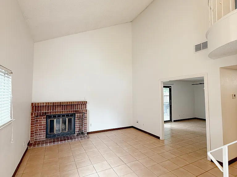 3499 Del Sol Way — Photo 3