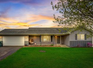 609 Hillcrest Dr, Roberts, WI 54023