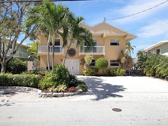5th image of 237 Bougainvillea St