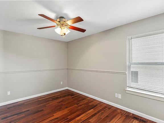 4th image of 7854 Pinetop Dr