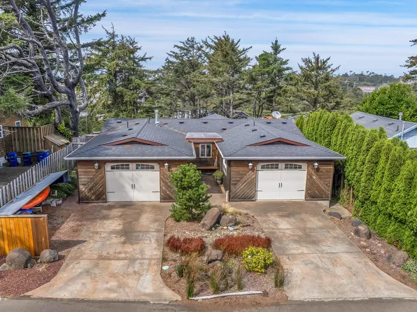 1445 SE 2nd Pl, Lincoln City, OR 97367