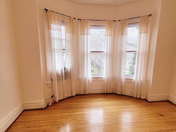 3rd image of 605 Sunset Ave APT 2