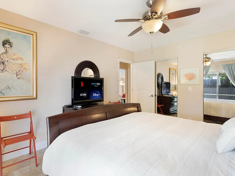832 Green St #1 — Photo 14