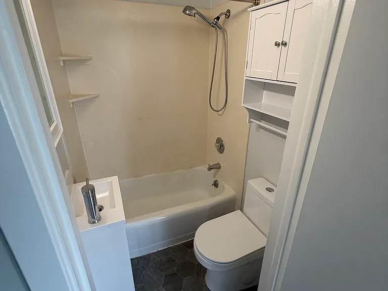 2111 E Dayton St #2 — Photo 14