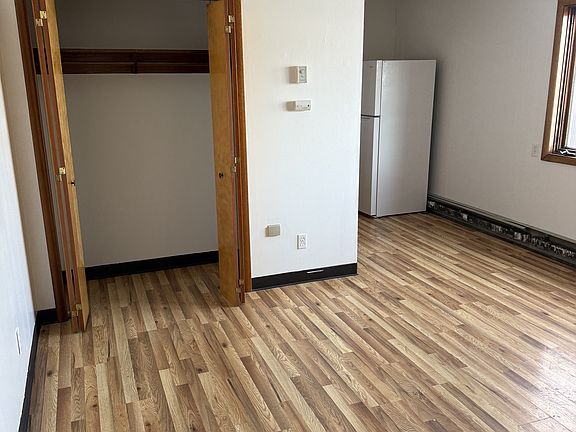 2nd image of 401 Slater St #2