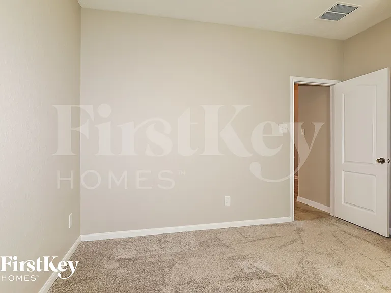 8757 Ute Creek Ln — Photo 9