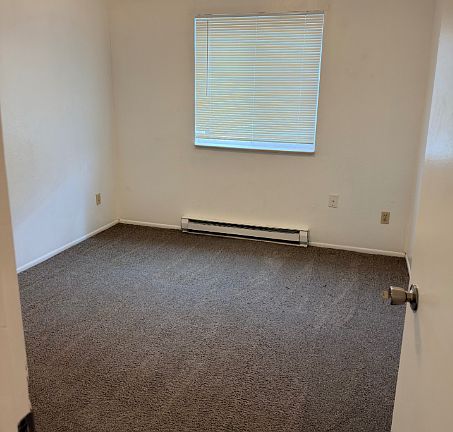 4th image of 101 4th St #4