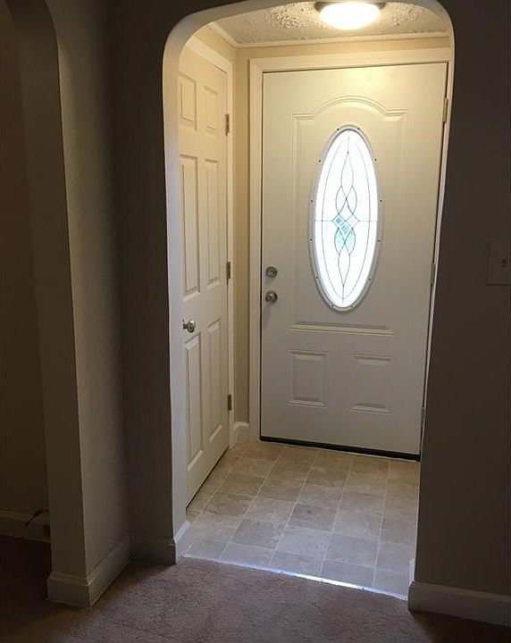 Entry with Closet