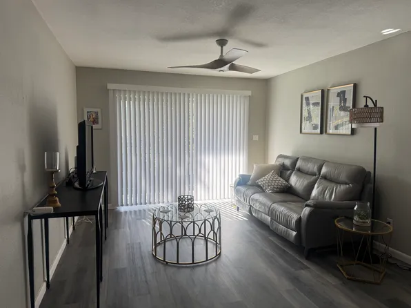 4606 W Gray St Unit 205, Tampa, FL 33609