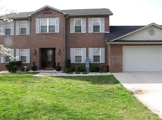 455 Calloway Dr, Lenoir City, TN 37772