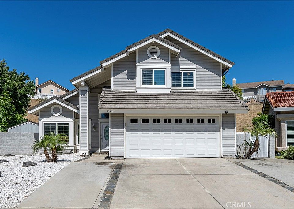 1st image of 1423 Stonecrest Pl