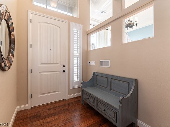 3rd image of 9634 Stoney Mesa Ct
