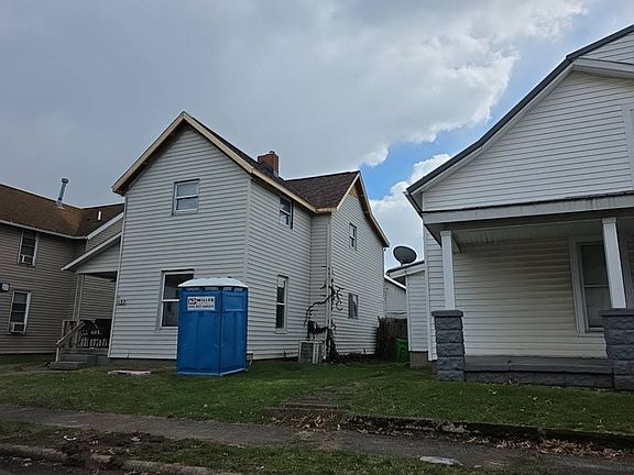 2nd image of 1133 Adams St