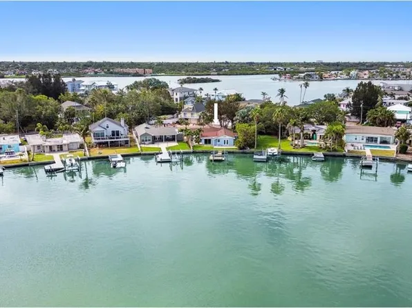 425 12th Ave, Indian Rocks Beach, FL 33785