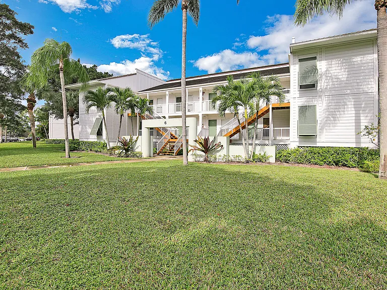 261 Cypress Point Dr — Photo 13