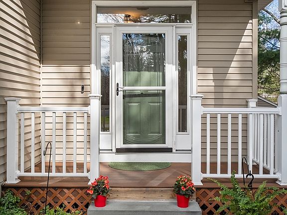 2nd image of 6 Pinewood Rd