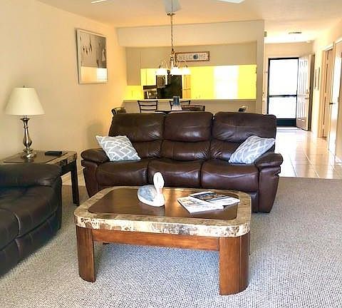 3rd image of 713 SW 47th Ter Suite 101