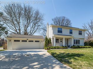 30707 Fairfax St, Southfield, MI 48076