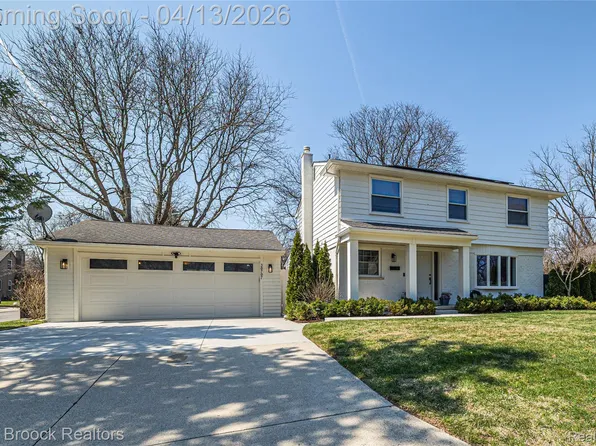 30707 Fairfax St, Southfield, MI 48076