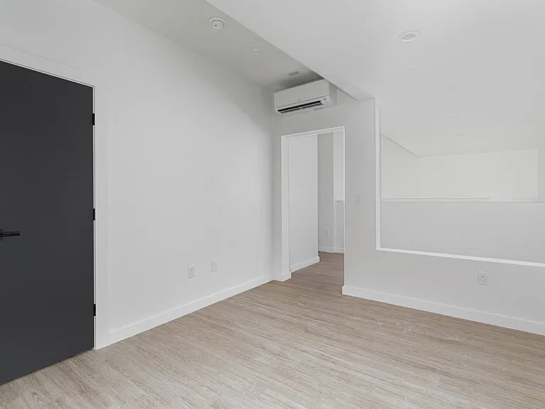 The Academy Lofts — Photo 16