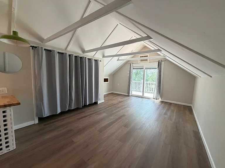 55 Clarendon Ave — Photo 13