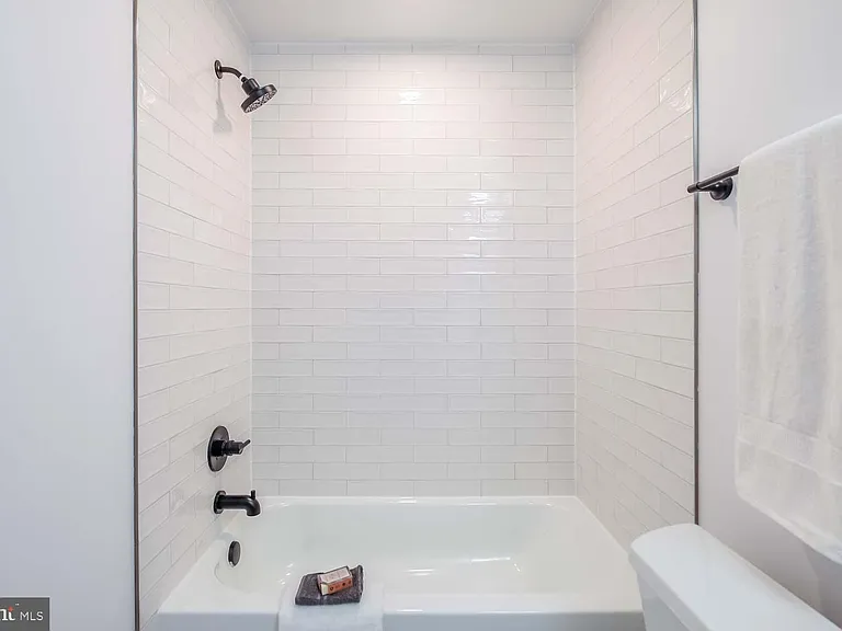 2601 30th St NE #11 — Photo 17