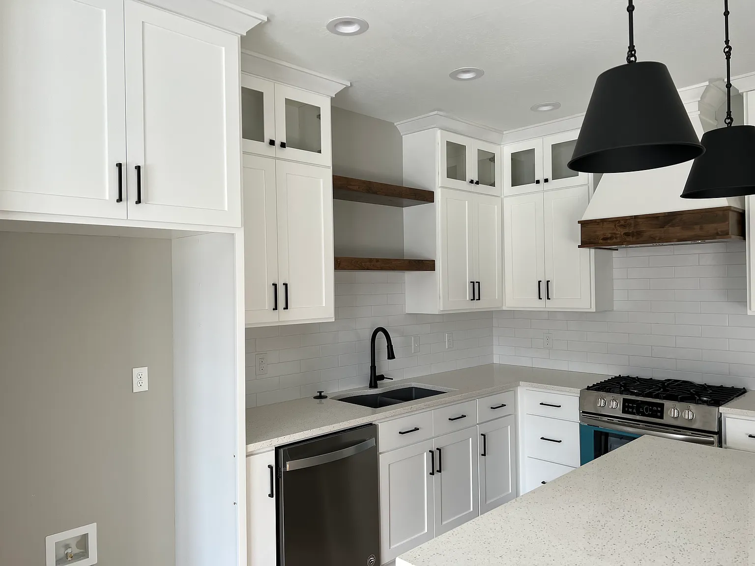 3 bed, 2.5 bath, 1916 sqft, $1,800 — Photo 4