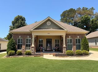 2610 Mountain Stream Way SE, Owens Cross Roads, AL 35763