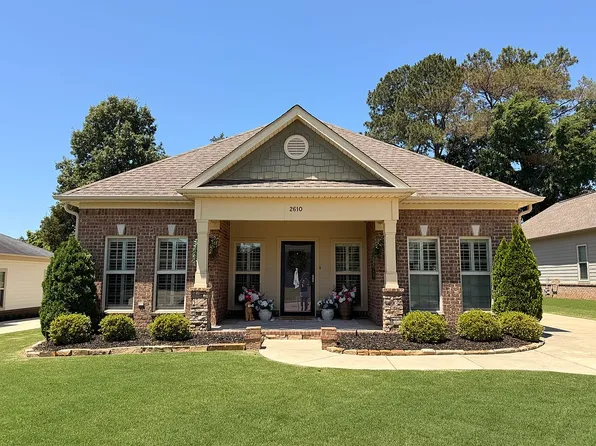 2610 Mountain Stream Way SE, Owens Cross Roads, AL 35763