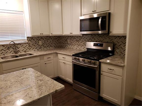 5th image of 102 Woods Dr