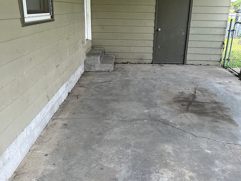 907 N Stilwell St #907 — Photo 7